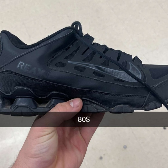 shoes - Picture 3 of 10